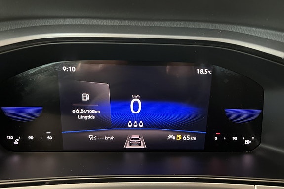 Volkswagen T-Roc 19 of 23