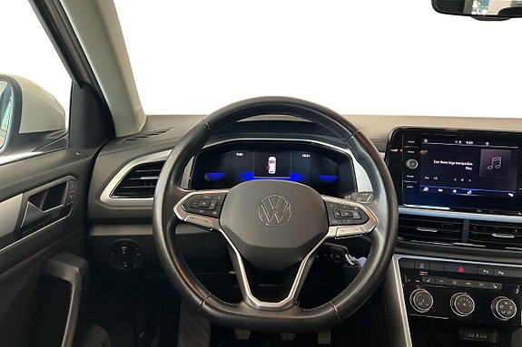 Volkswagen T-Roc 12 of 23