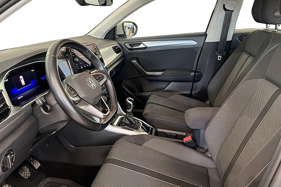 Volkswagen T-Roc 13 of 23