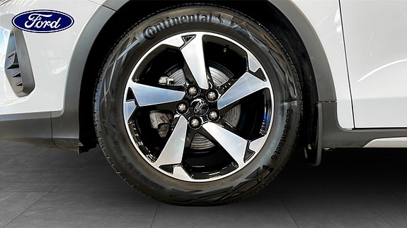Ford Focus 9 of 12