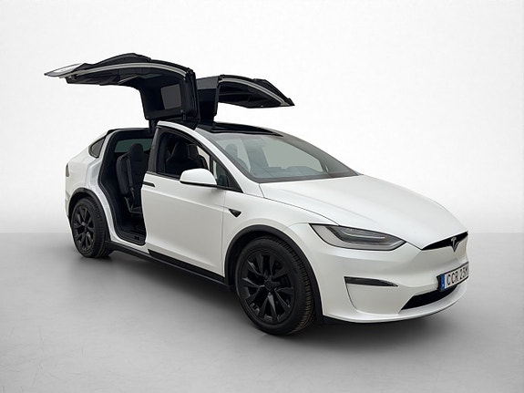 Tesla Model X 11 of 30