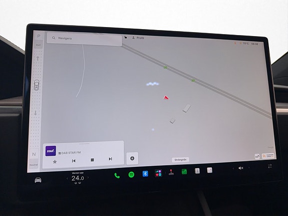 Tesla Model X 27 of 30