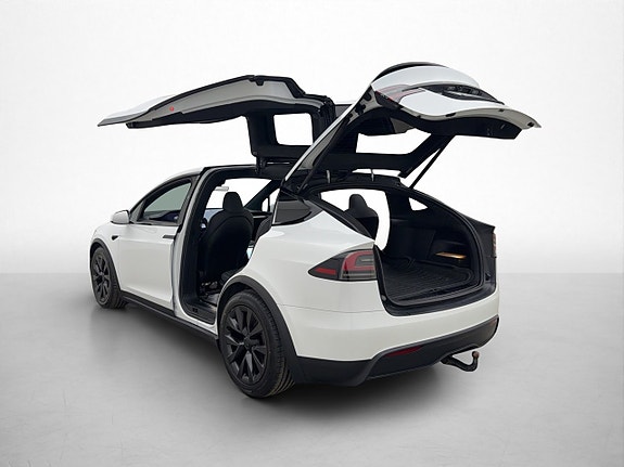 Tesla Model X 12 of 30