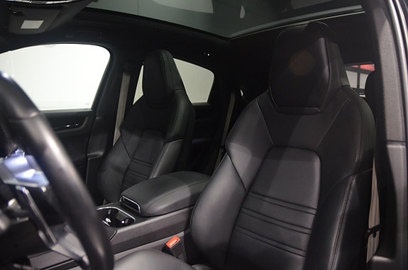 Porsche Cayenne Coupe 11 of 21