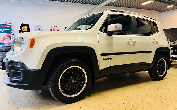 Jeep Renegade 3 of 22