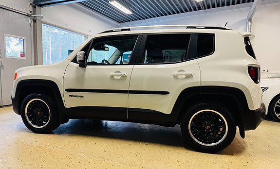 Jeep Renegade 5 of 22
