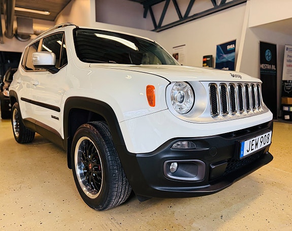 Jeep Renegade 11 of 22