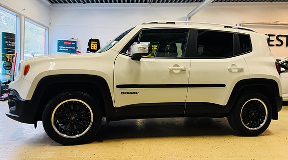Jeep Renegade 4 of 22