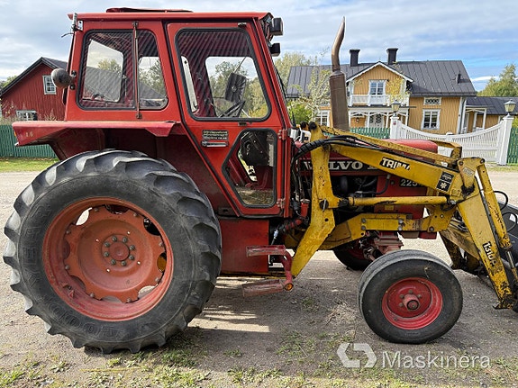 Traktor Volvo BM 2254 med lastare 4 of 27