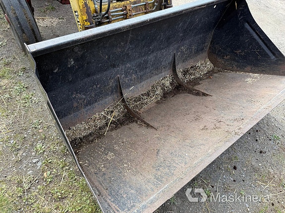 Traktor Volvo BM 2254 med lastare 26 of 27