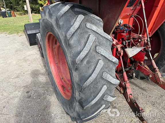 Traktor Volvo BM 2254 med lastare 14 of 27