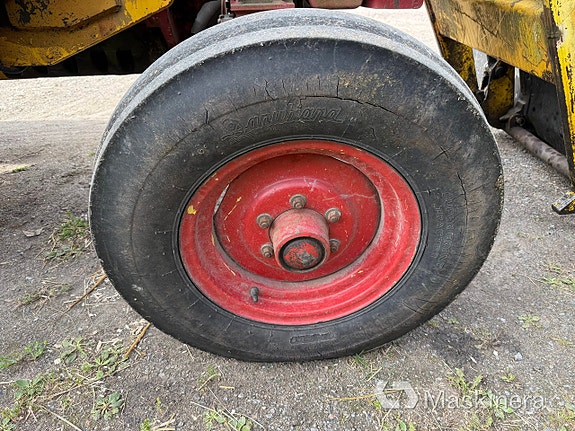 Traktor Volvo BM 2254 med lastare 15 of 27