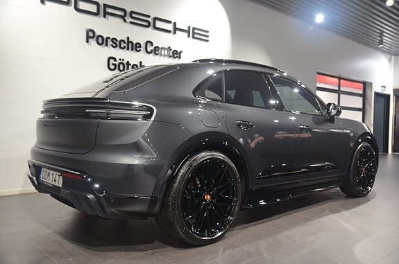 Porsche Macan GTS 4 of 23