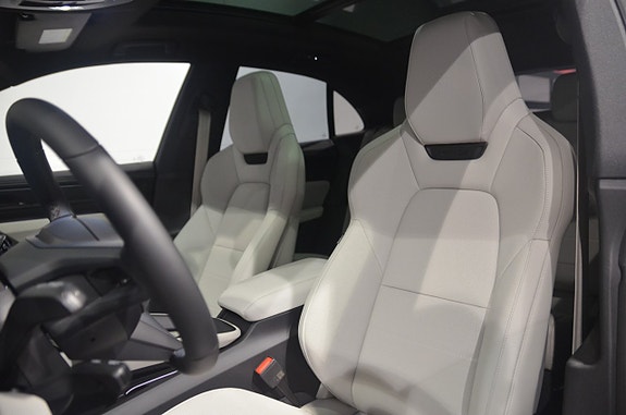 Porsche Macan GTS 11 of 23