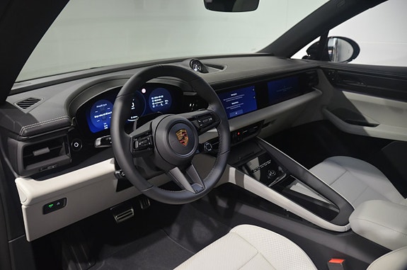 Porsche Macan GTS 12 of 23