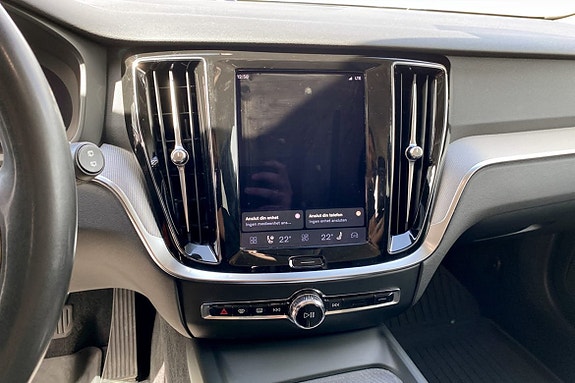 Volvo V60 Cross Country 6 of 9