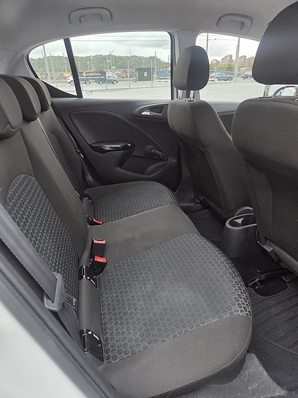 Opel Corsa 9 of 10