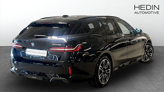 BMW i5 2 of 8