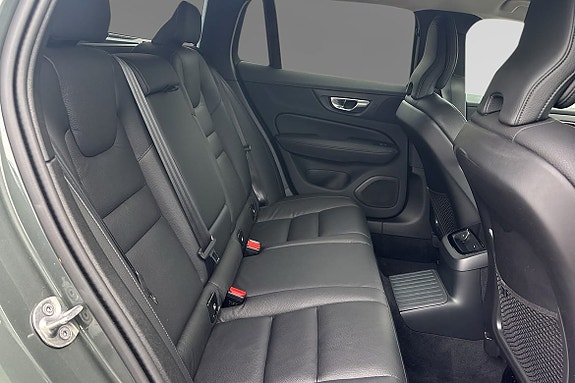 Volvo V60 11 of 15