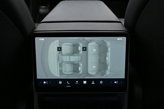 Tesla Model 3 22 of 27