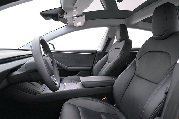 Tesla Model 3 8 of 27
