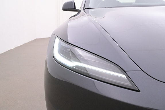 Tesla Model 3 26 of 27