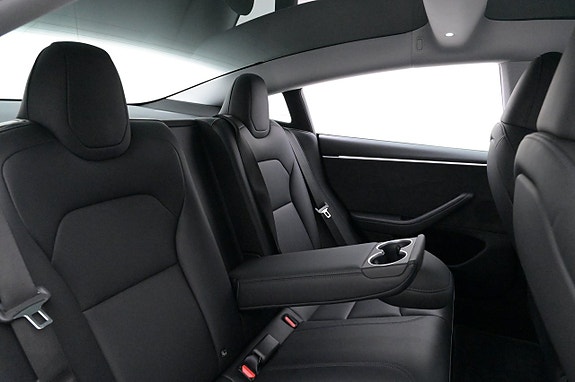Tesla Model 3 21 of 27