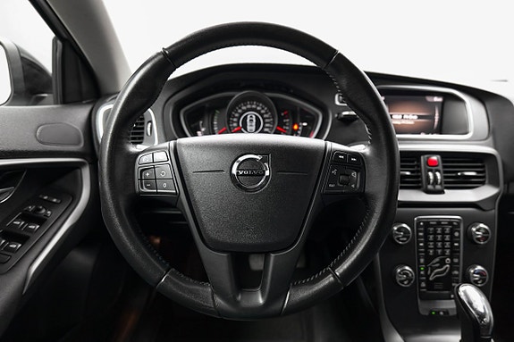 Volvo V40 Cross Country 15 of 24