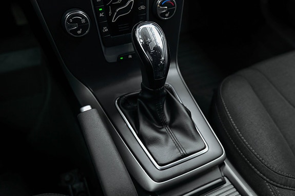 Volvo V40 Cross Country 17 of 24
