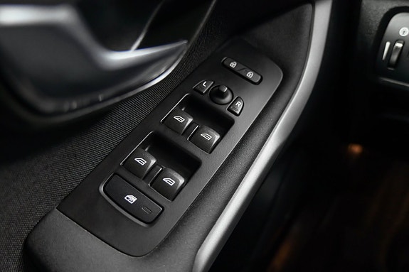Volvo V40 Cross Country 22 of 24