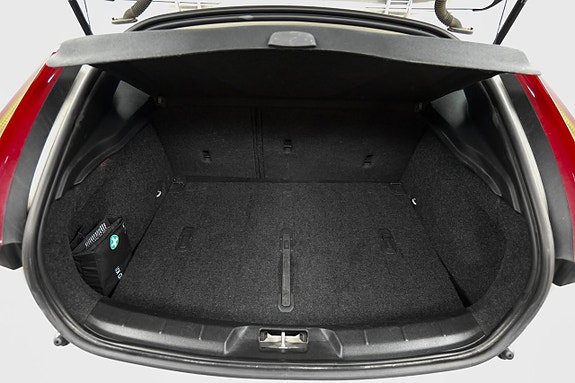 Volvo V40 Cross Country 23 of 24