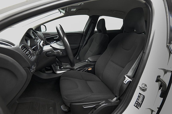 Volvo V40 Cross Country 9 of 24