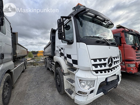 Mercedes-Benz Arocs 6x2 Schaktbil 2 of 27