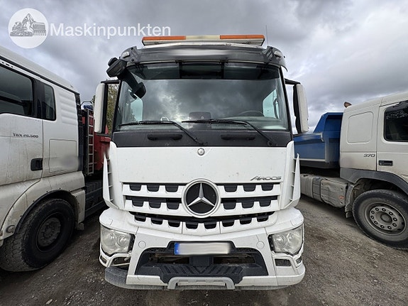Mercedes-Benz Arocs 6x2 Schaktbil 2 of 27