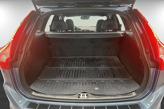 Volvo XC60 8 of 20