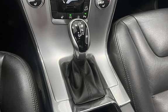 Volvo XC60 14 of 20