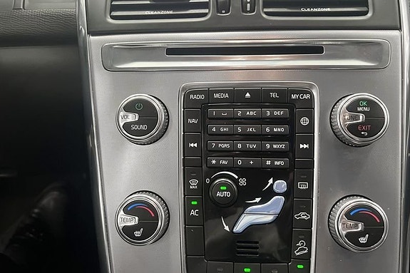 Volvo XC60 18 of 20