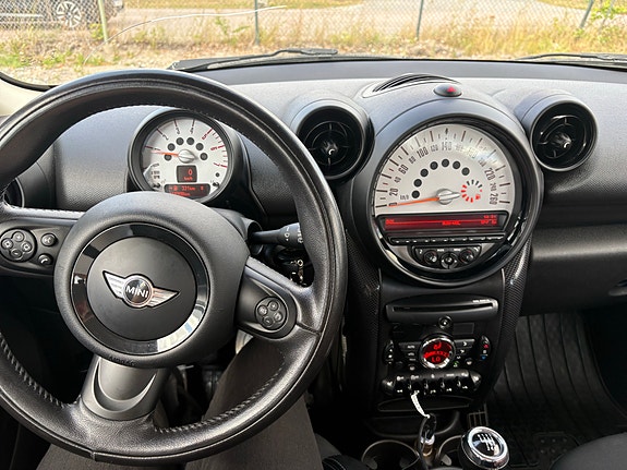 MINI Countryman Cooper D 3 of 4