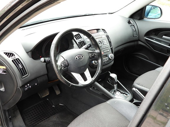 Kia Ceed 10 of 27