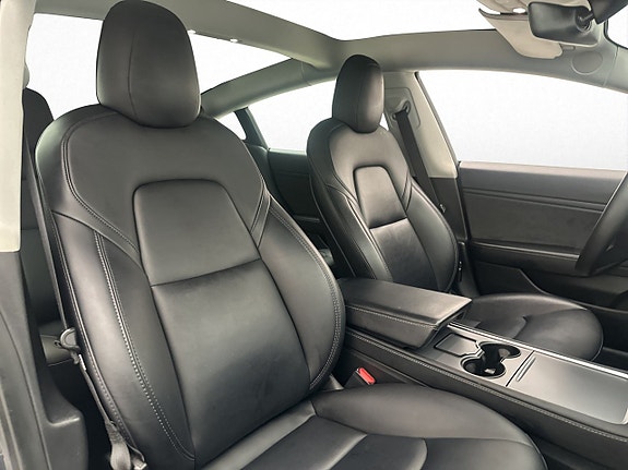 Tesla Model 3 29 of 30