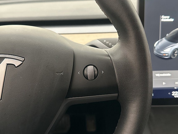 Tesla Model 3 17 of 30