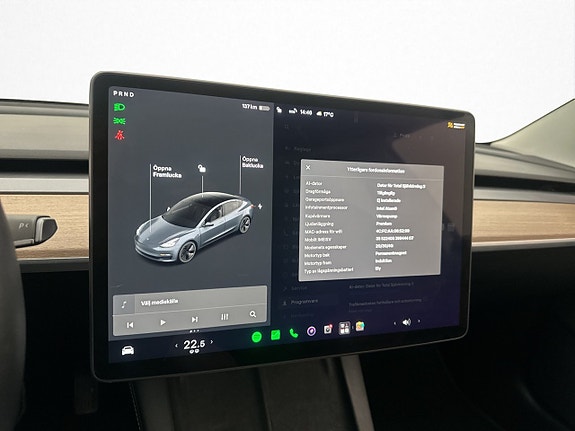 Tesla Model 3 19 of 30