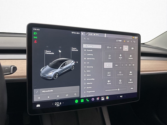 Tesla Model 3 23 of 30