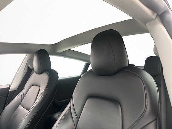 Tesla Model 3 14 of 30