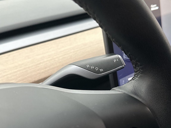 Tesla Model 3 18 of 30