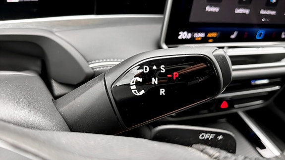 Volkswagen Passat 17 of 19