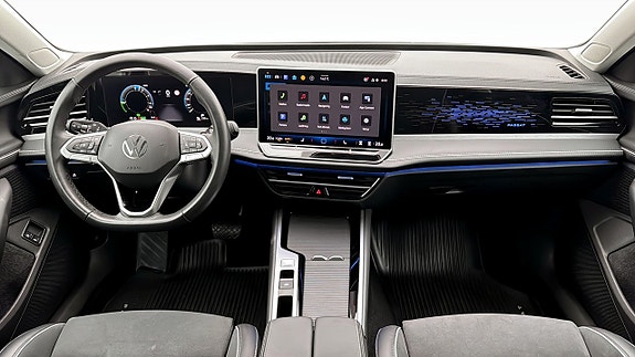 Volkswagen Passat 10 of 19
