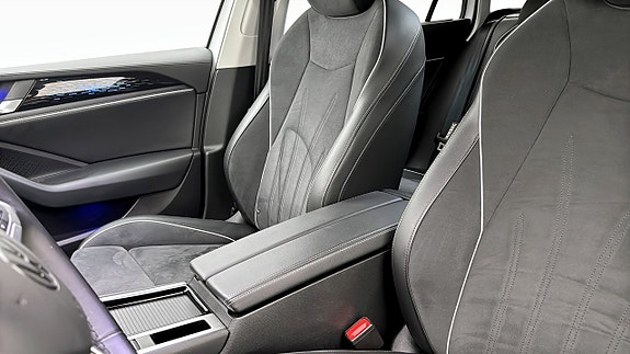 Volkswagen Passat 8 of 19