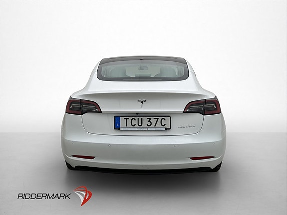 Tesla Model 3 8 of 30