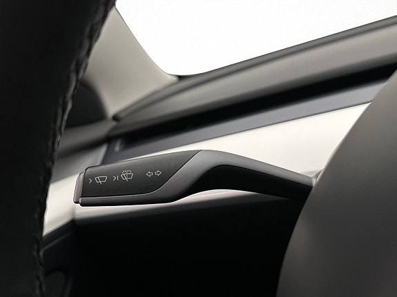 Tesla Model 3 15 of 30